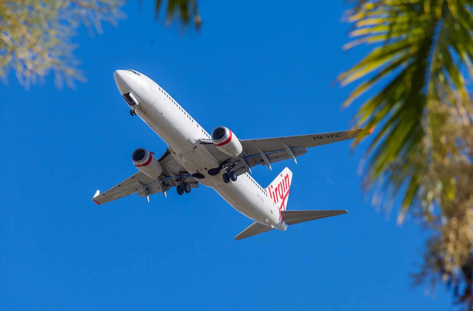 Flugzeug von Virgin America in der Luft
