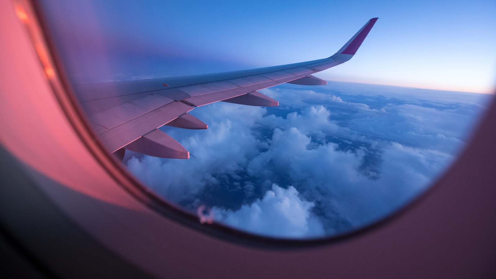 Wie entstehen Fotos von Flugzeugen in großer Höhe?